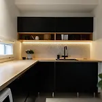 Arctic Riverside House - Modern & Scenic Views 로바니에미
