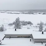 Arctic Riverside House - Modern & Scenic Views