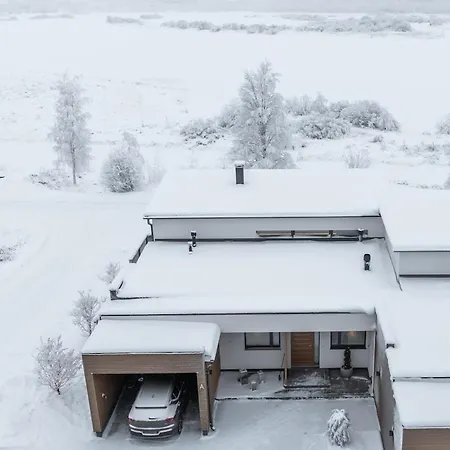 Arctic Riverside House - Modern & Scenic Views *