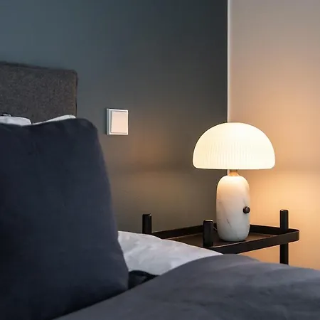 Arctic Riverside House - Modern & Scenic Views