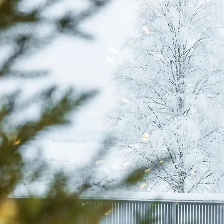 Villa Arctic Riverside House - Modern & Scenic Views Rovaniemi
