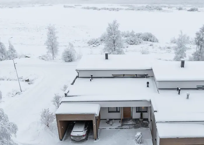 Arctic Riverside House - Modern & Scenic Views *