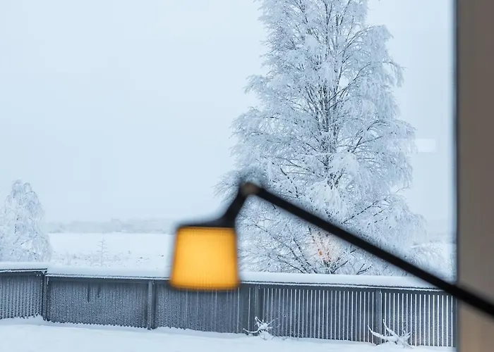 וילה Arctic Riverside House - Modern & Scenic Views *