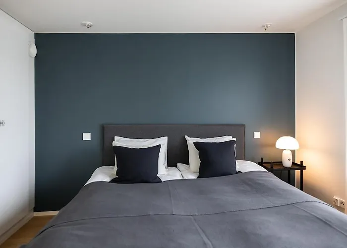 Arctic Riverside House - Modern & Scenic Views *