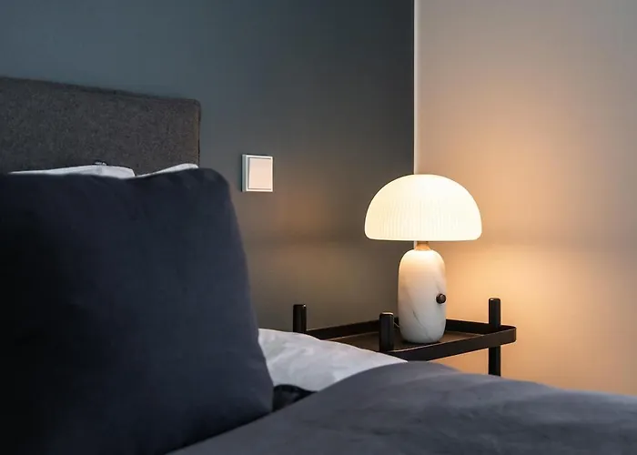 Arctic Riverside House - Modern & Scenic Views