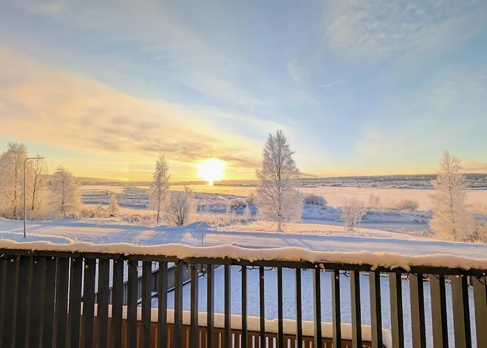 ヴィラ Arctic Riverside House - Modern & Scenic Views ロヴァニエミ