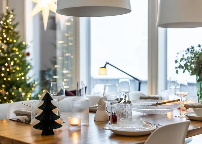 Arctic Riverside House - Modern & Scenic Views