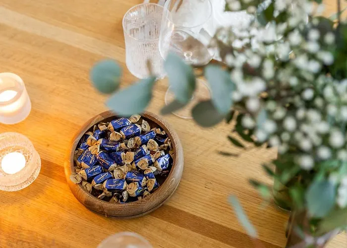 Arctic Riverside House - Modern & Scenic Views *